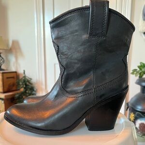 JustFab Wylie WomensBoots